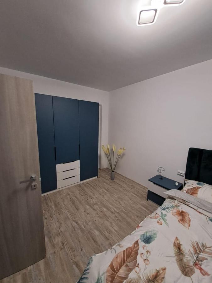 Happy Rental Apartments 2 クラヨーヴァ エクステリア 写真